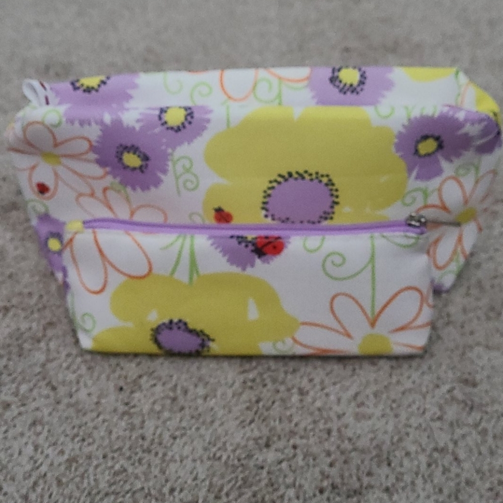 Clinique makeup bag set